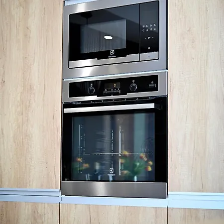 One Luxury Grand Apartment Eger